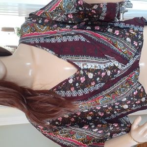 Lulumari L colorful dark Floral 100% rayon High Low 3/4 Sleeve cropped t…